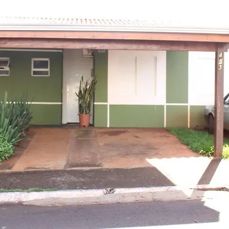 Casa 02 Quartos Condominio Aceita Pet Ourinhos Exterior photo